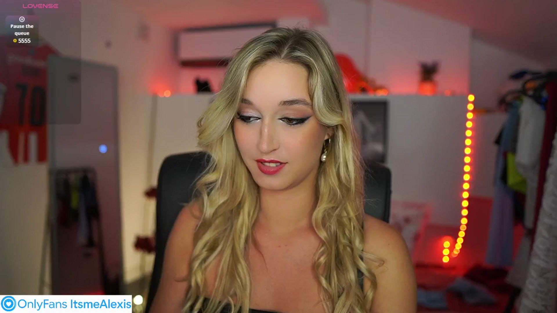 Gallery image thumbnail from Alexis__Texas's myfreecams stream on, 07/20/2025, 20:37 image 14 of 20