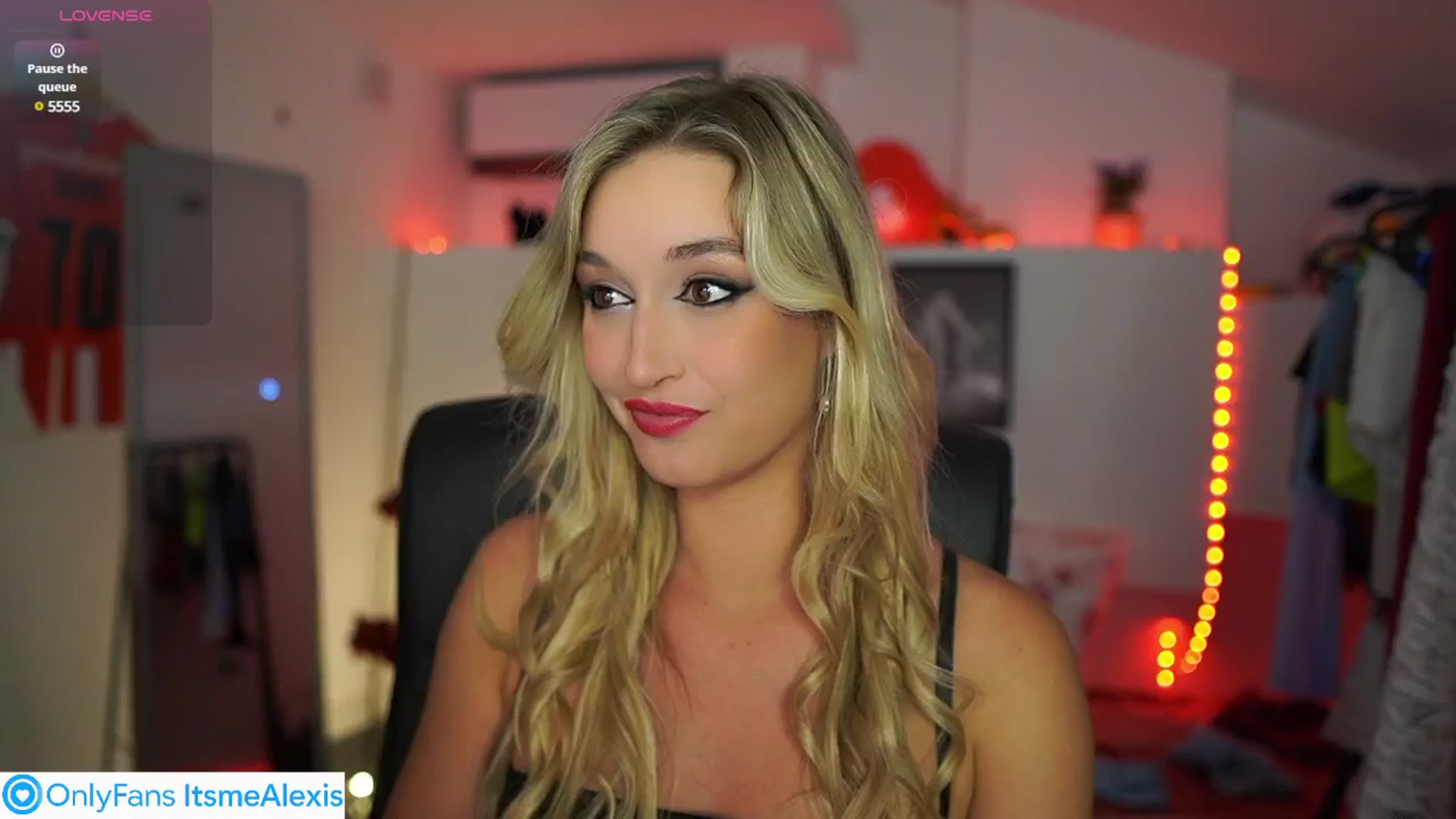 Gallery image thumbnail from Alexis__Texas's myfreecams stream on, 07/20/2025, 20:37 image 16 of 20