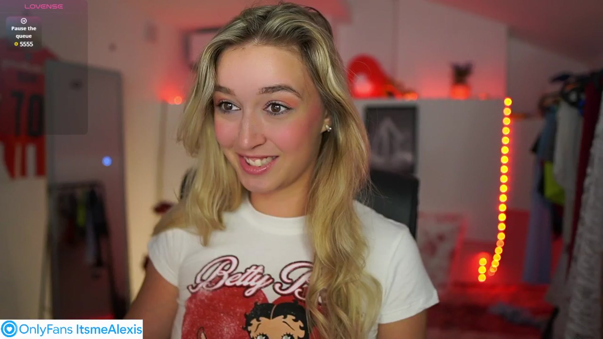 Gallery image thumbnail from Alexis__Texas's myfreecams stream on, 07/22/2025, 13:44 image 7 of 20