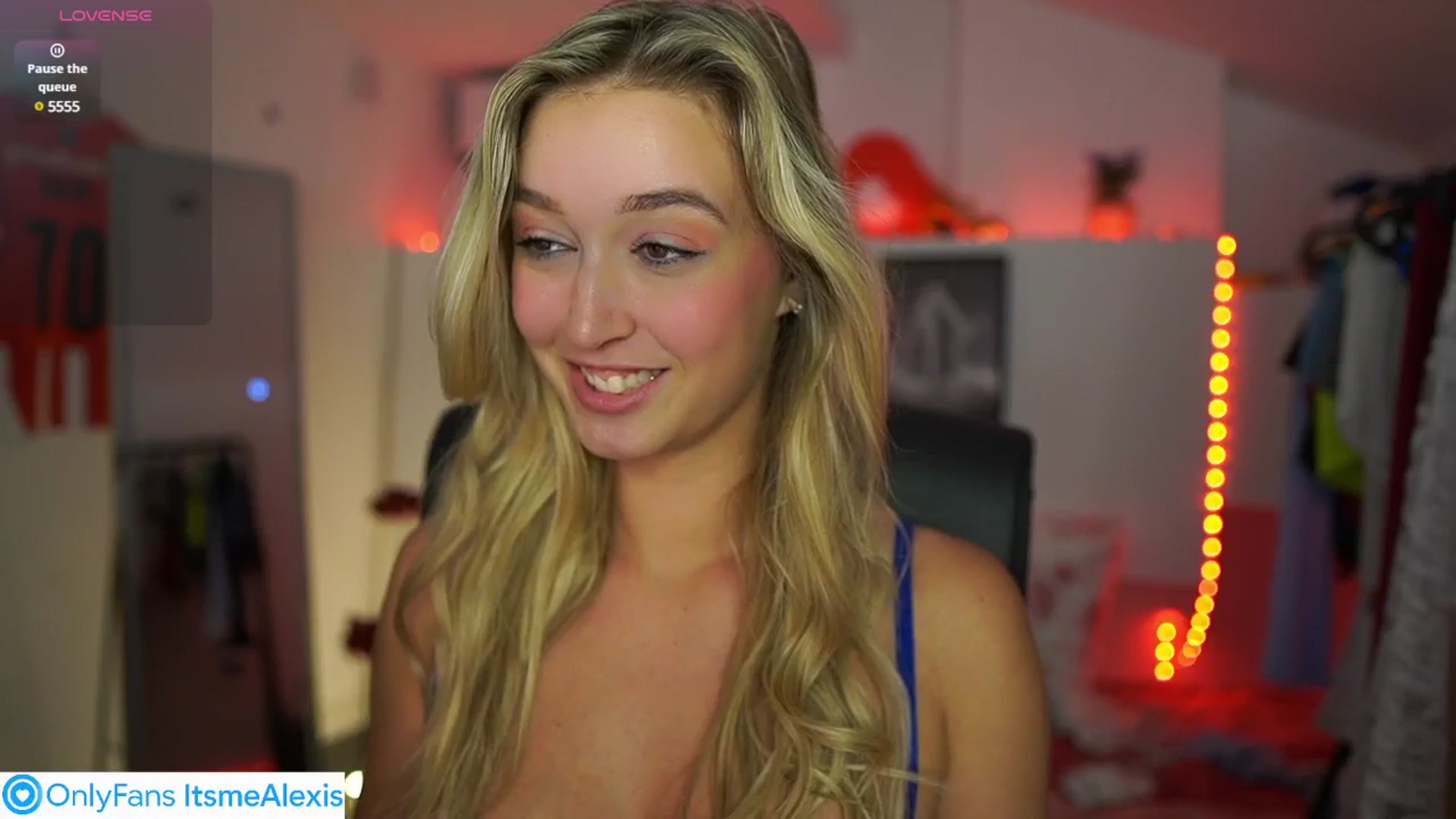 Gallery image thumbnail from Alexis__Texas's myfreecams stream on, 07/22/2025, 14:43 image 12 of 20