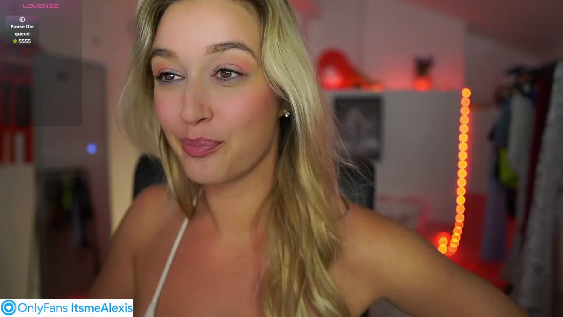 Gallery image thumbnail from Alexis__Texas's myfreecams stream on, 07/22/2025, 18:26 image 1 of 20