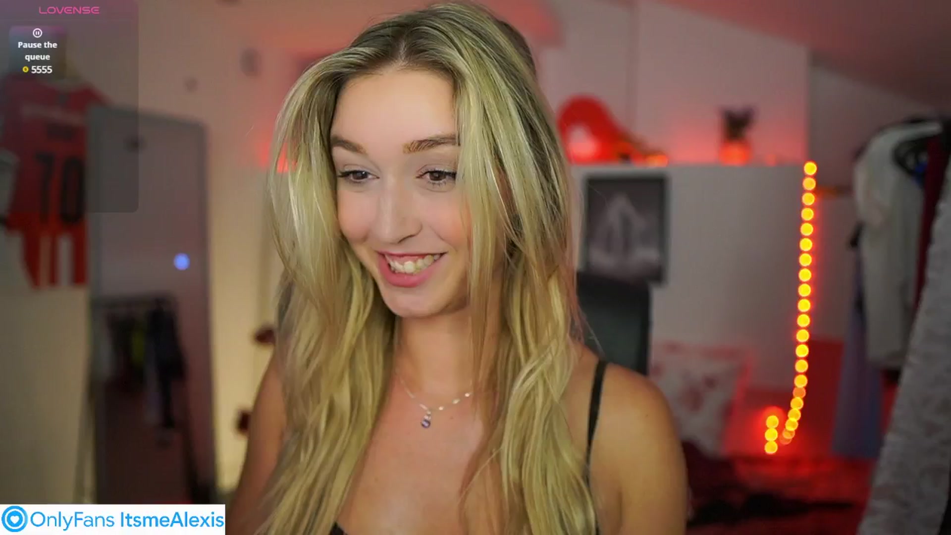 Gallery image thumbnail from Alexis__Texas's myfreecams stream on, 07/25/2025, 20:41 image 20 of 20