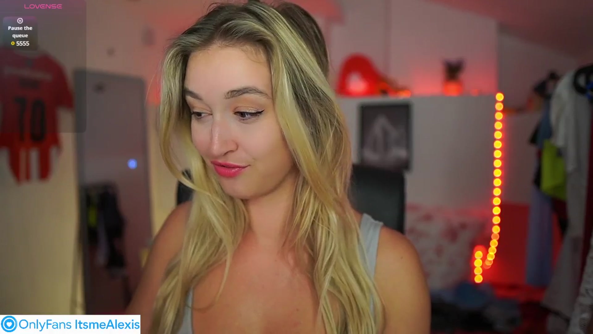 Gallery image thumbnail from Alexis__Texas's myfreecams stream on, 07/31/2025, 16:14 image 6 of 20
