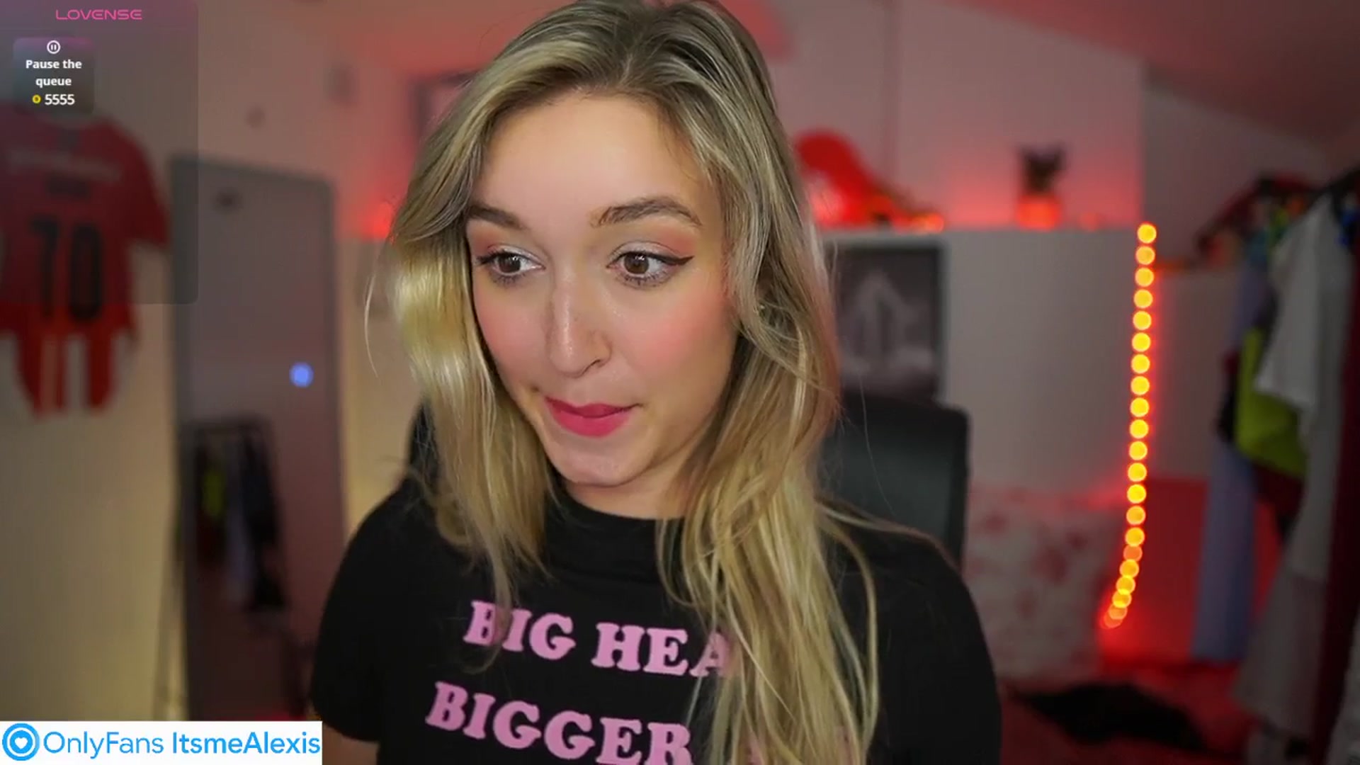 Gallery image thumbnail from Alexis__Texas's myfreecams stream on, 08/03/2025, 21:12 image 15 of 20