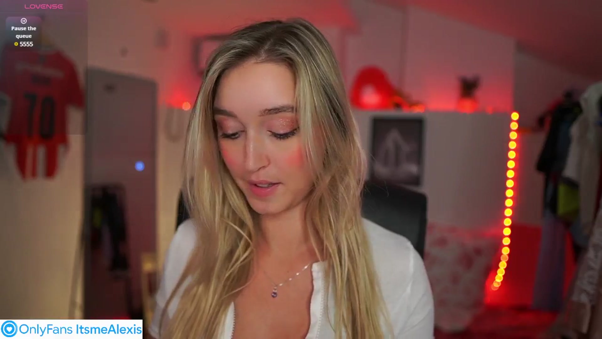 Gallery image thumbnail from Alexis__Texas's myfreecams stream on, 08/06/2025, 22:31 image 9 of 20