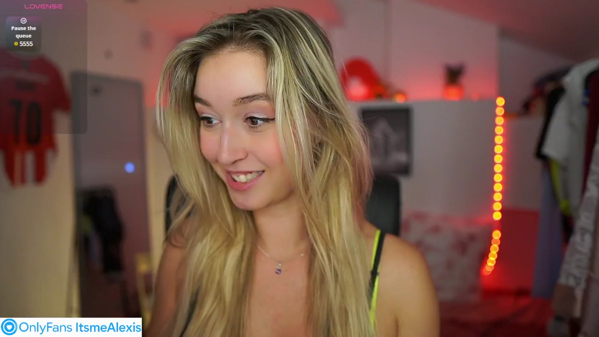 Gallery image thumbnail from Alexis__Texas's myfreecams stream on, 08/07/2025, 19:01 image 16 of 20