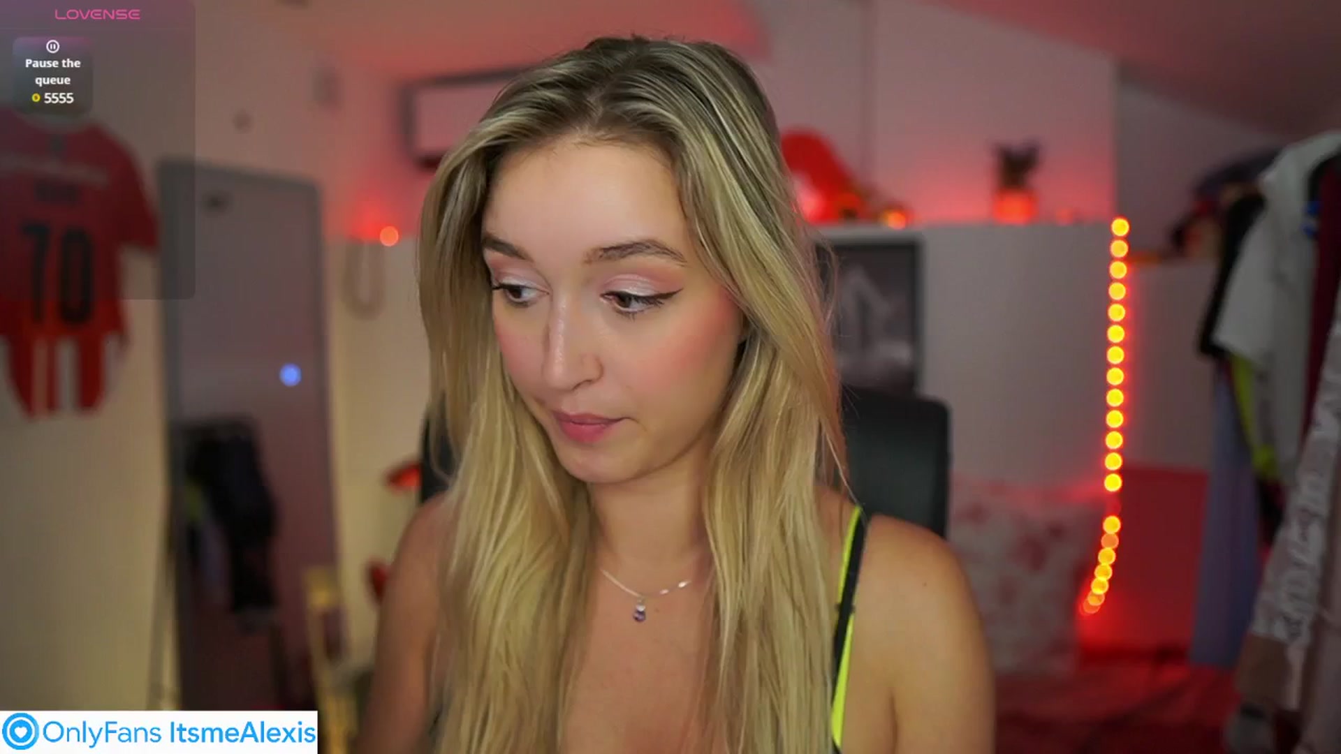 Gallery image thumbnail from Alexis__Texas's myfreecams stream on, 08/07/2025, 19:01 image 14 of 20