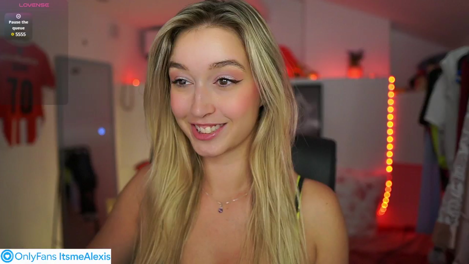 Gallery image thumbnail from Alexis__Texas's myfreecams stream on, 08/07/2025, 19:01 image 12 of 20