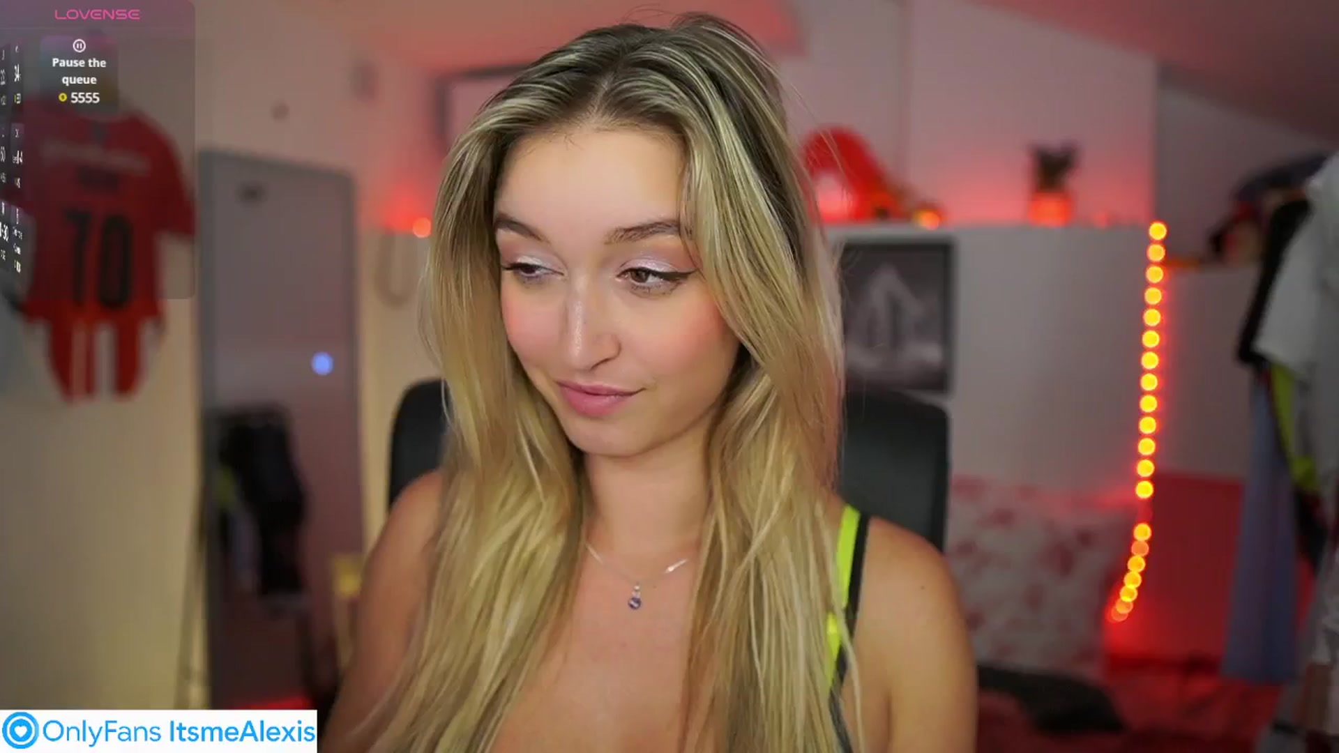Gallery image thumbnail from Alexis__Texas's myfreecams stream on, 08/07/2025, 23:03 image 19 of 20