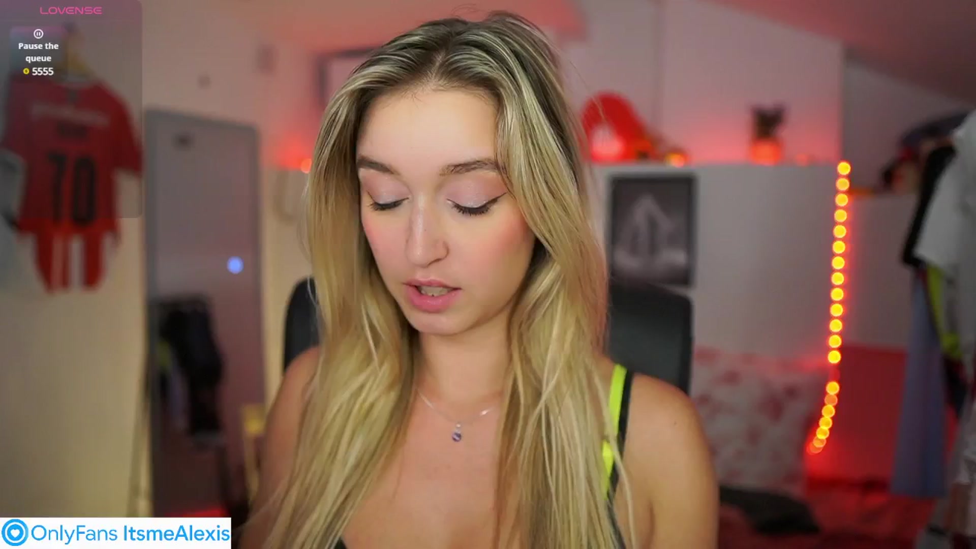 Gallery image thumbnail from Alexis__Texas's myfreecams stream on, 08/07/2025, 23:03 image 18 of 20