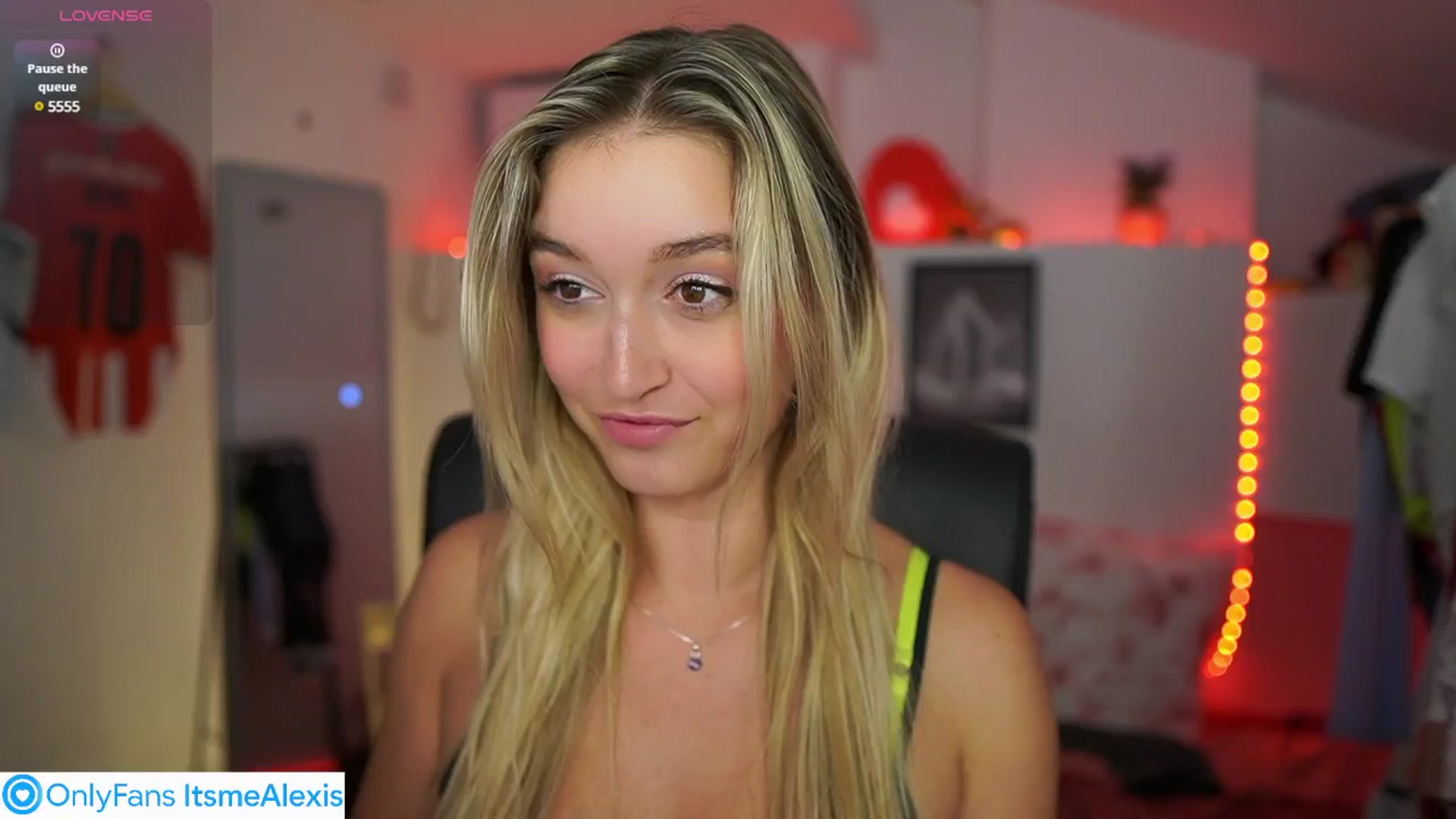 Gallery image thumbnail from Alexis__Texas's myfreecams stream on, 08/07/2025, 23:03 image 13 of 20