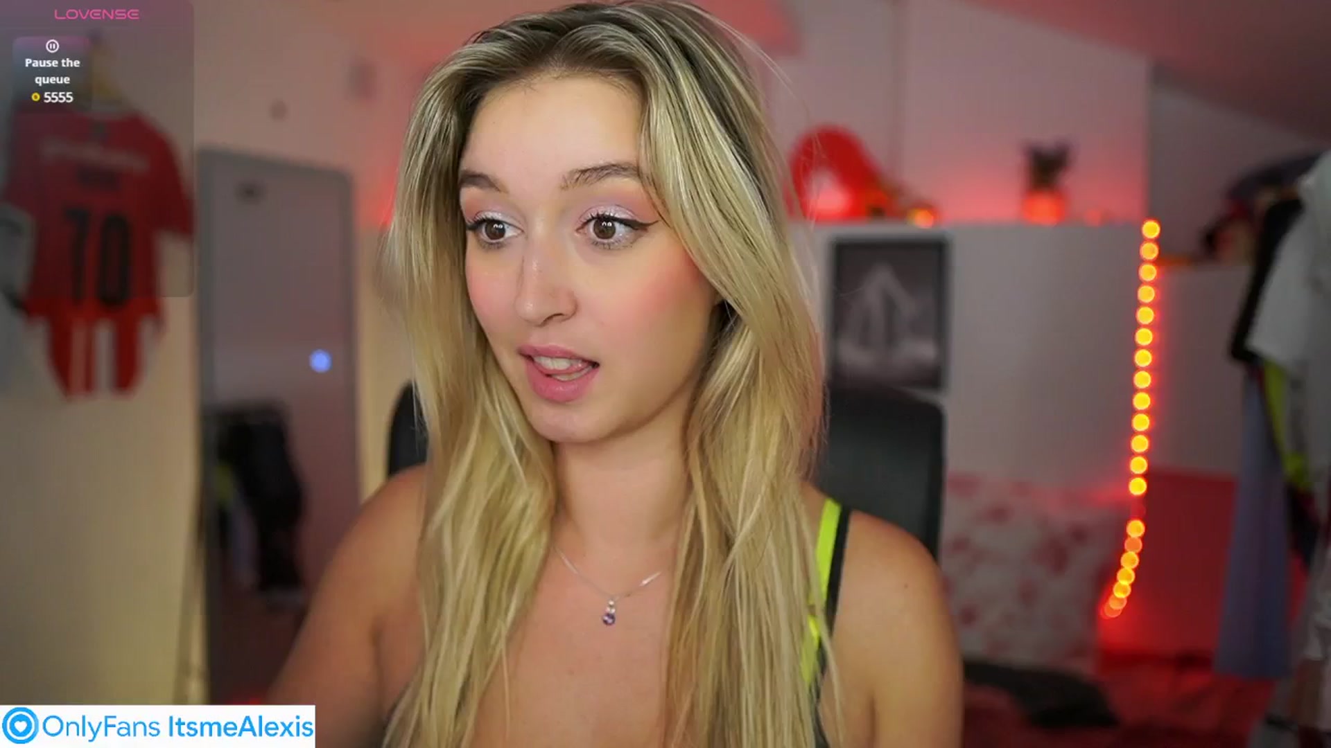 Gallery image thumbnail from Alexis__Texas's myfreecams stream on, 08/07/2025, 23:03 image 17 of 20