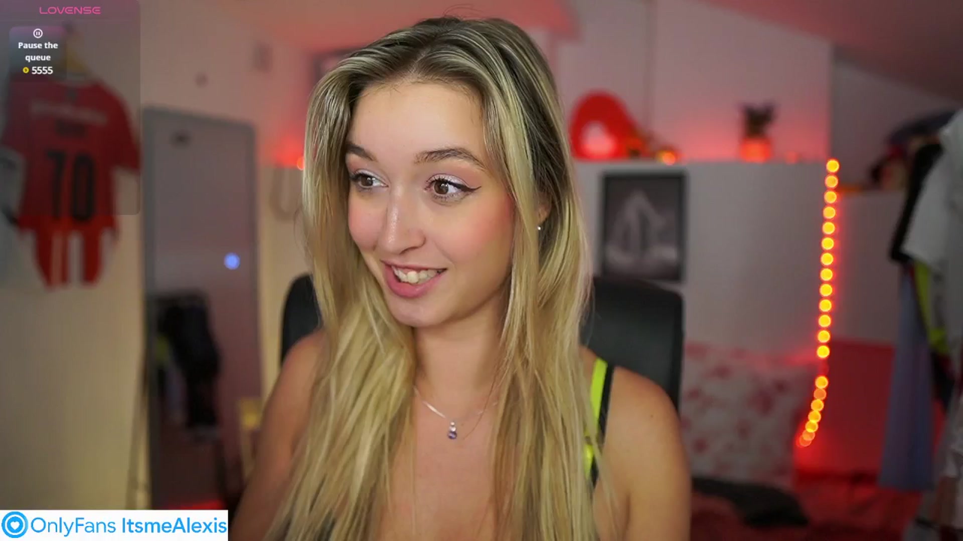 Gallery image thumbnail from Alexis__Texas's myfreecams stream on, 08/07/2025, 23:03 image 14 of 20