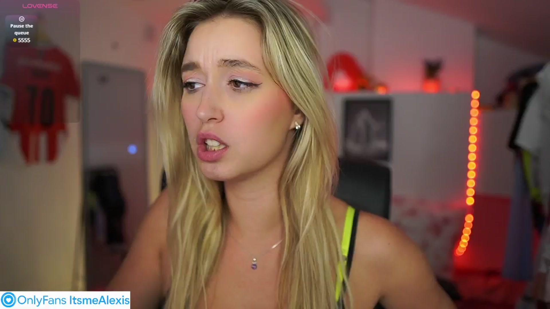 Gallery image thumbnail from Alexis__Texas's myfreecams stream on, 08/07/2025, 23:03 image 16 of 20