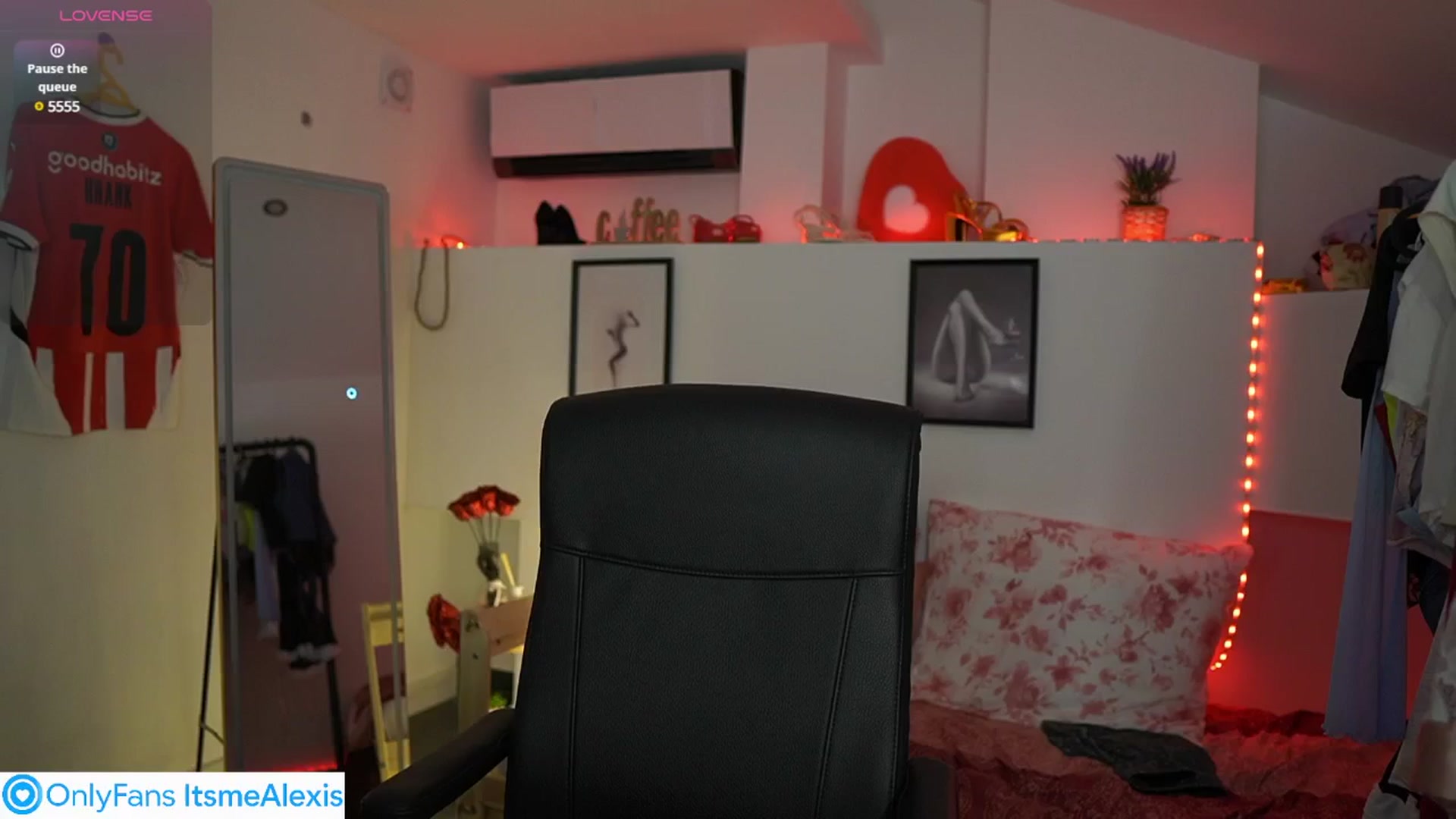 Gallery image thumbnail from Alexis__Texas's myfreecams stream on, 08/10/2025, 22:20 image 2 of 20