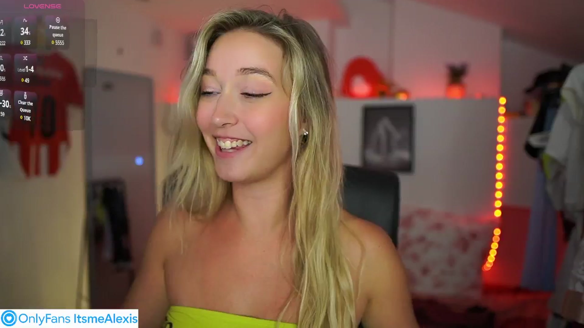 Gallery image thumbnail from Alexis__Texas's myfreecams stream on, 08/12/2025, 15:10 image 19 of 20