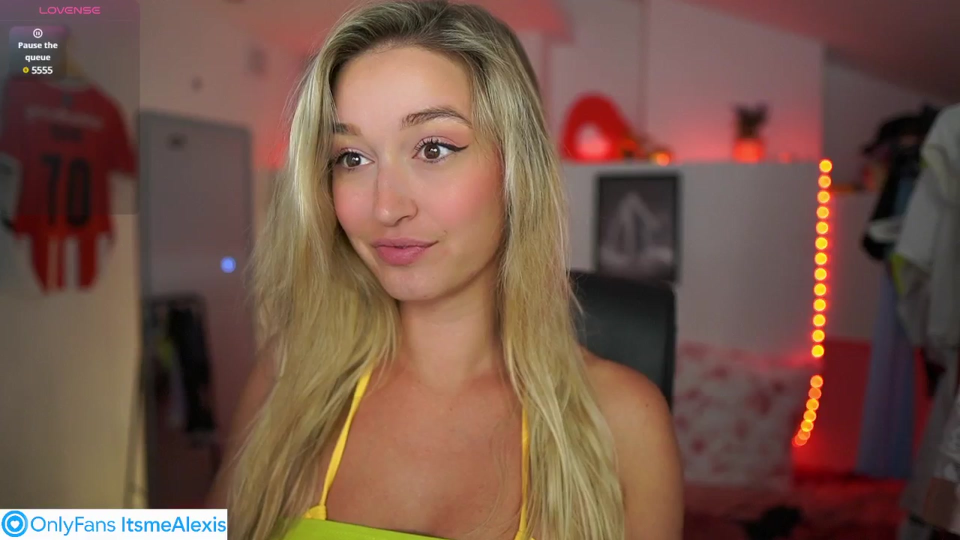 Gallery image thumbnail from Alexis__Texas's myfreecams stream on, 08/12/2025, 15:10 image 4 of 20
