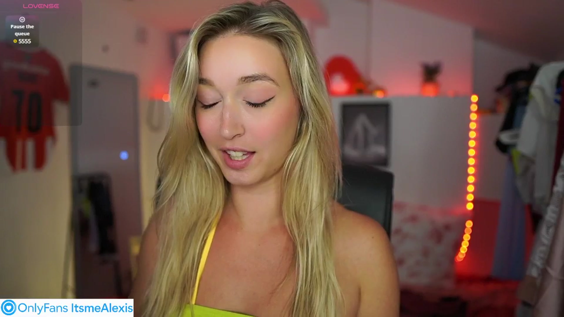 Gallery image thumbnail from Alexis__Texas's myfreecams stream on, 08/12/2025, 16:33 image 16 of 20