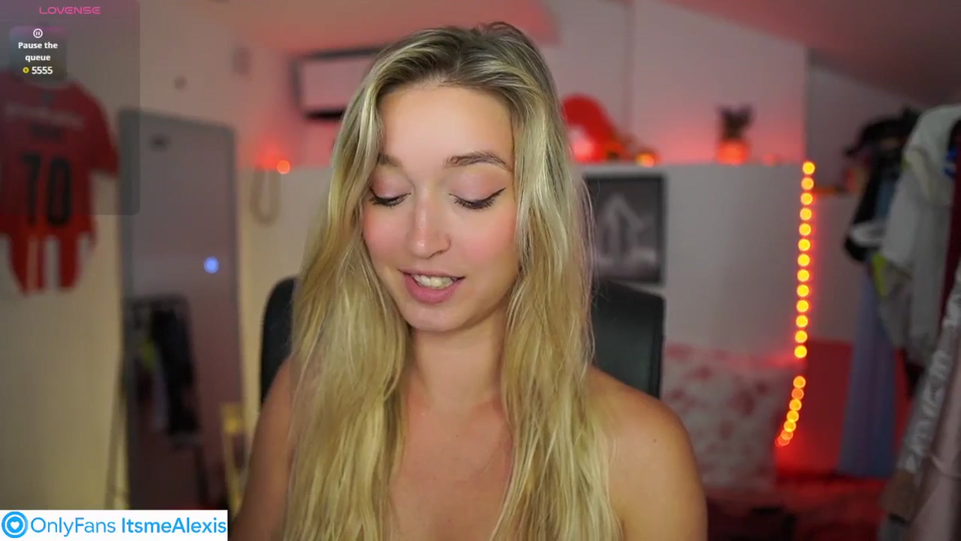 Gallery image thumbnail from Alexis__Texas's myfreecams stream on, 08/12/2025, 16:33 image 19 of 20