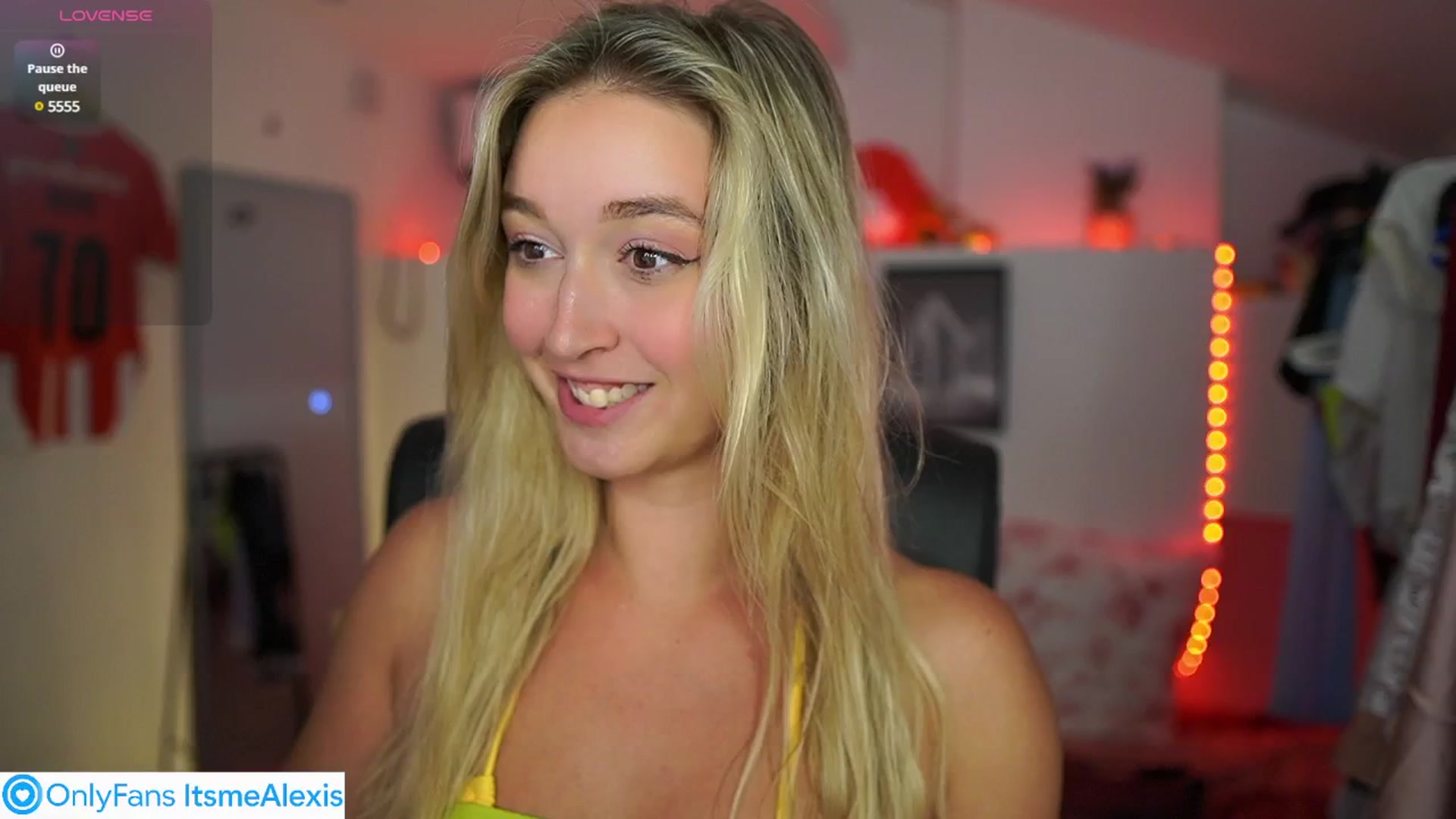 Gallery image thumbnail from Alexis__Texas's myfreecams stream on, 08/12/2025, 16:33 image 7 of 20