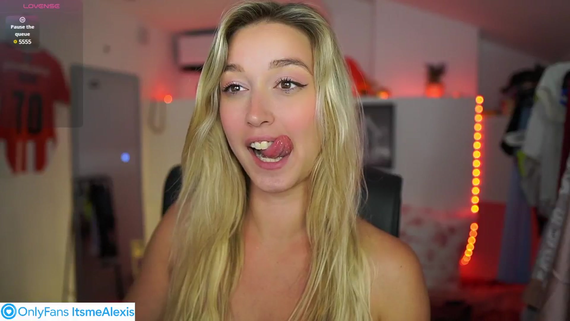 Gallery image thumbnail from Alexis__Texas's myfreecams stream on, 08/12/2025, 16:33 image 18 of 20