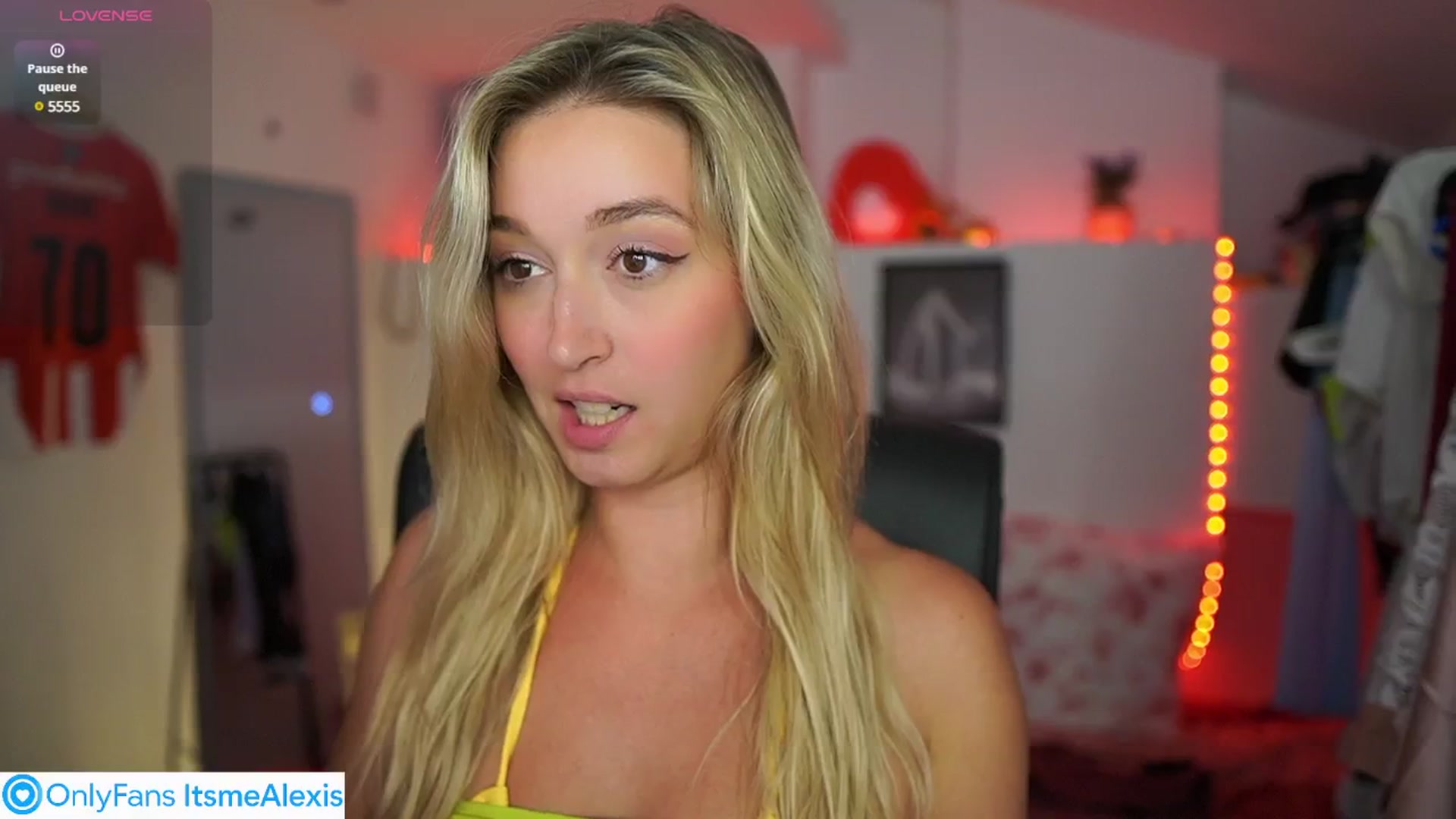 Gallery image thumbnail from Alexis__Texas's myfreecams stream on, 08/12/2025, 17:48 image 12 of 20