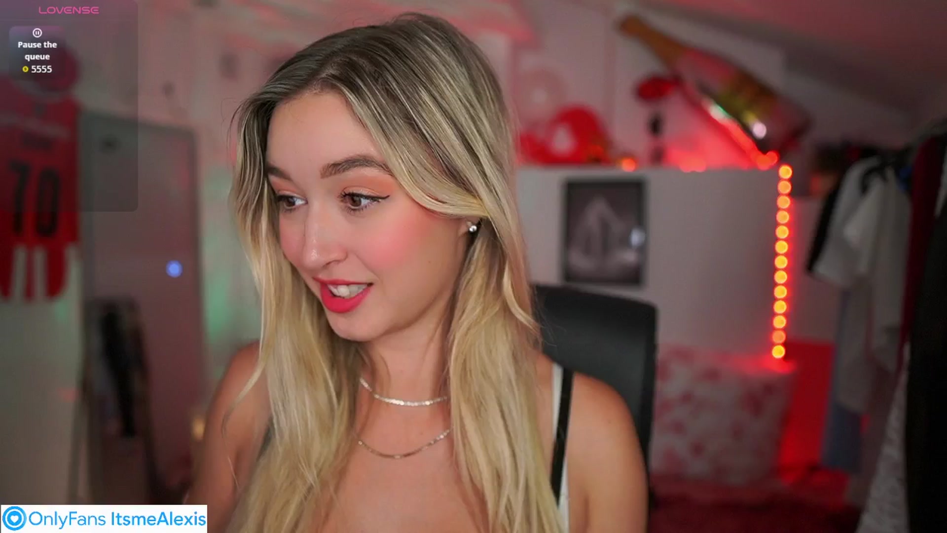 Gallery image thumbnail from Alexis__Texas's myfreecams stream on, 09/07/2025, 19:40 image 2 of 20