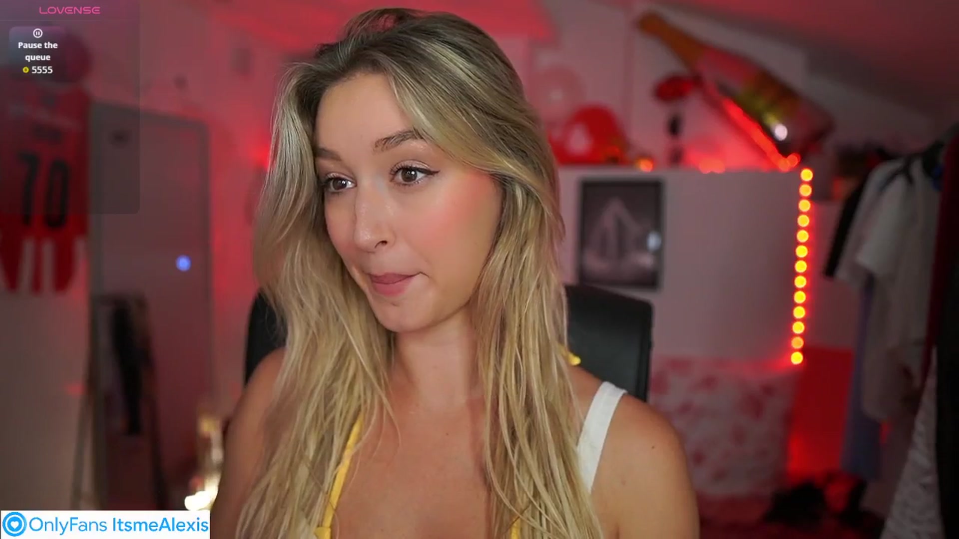 Gallery image thumbnail from Alexis__Texas's myfreecams stream on, 09/09/2025, 15:40 image 3 of 20