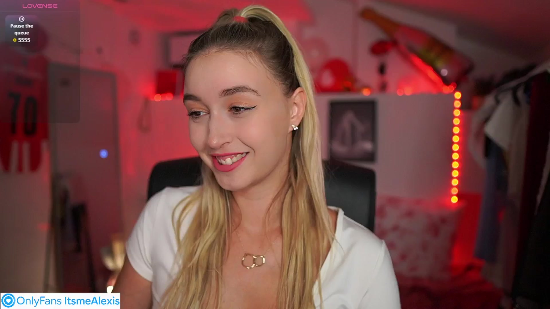 Gallery image thumbnail from Alexis__Texas's myfreecams stream on, 09/12/2025, 19:18 image 20 of 20