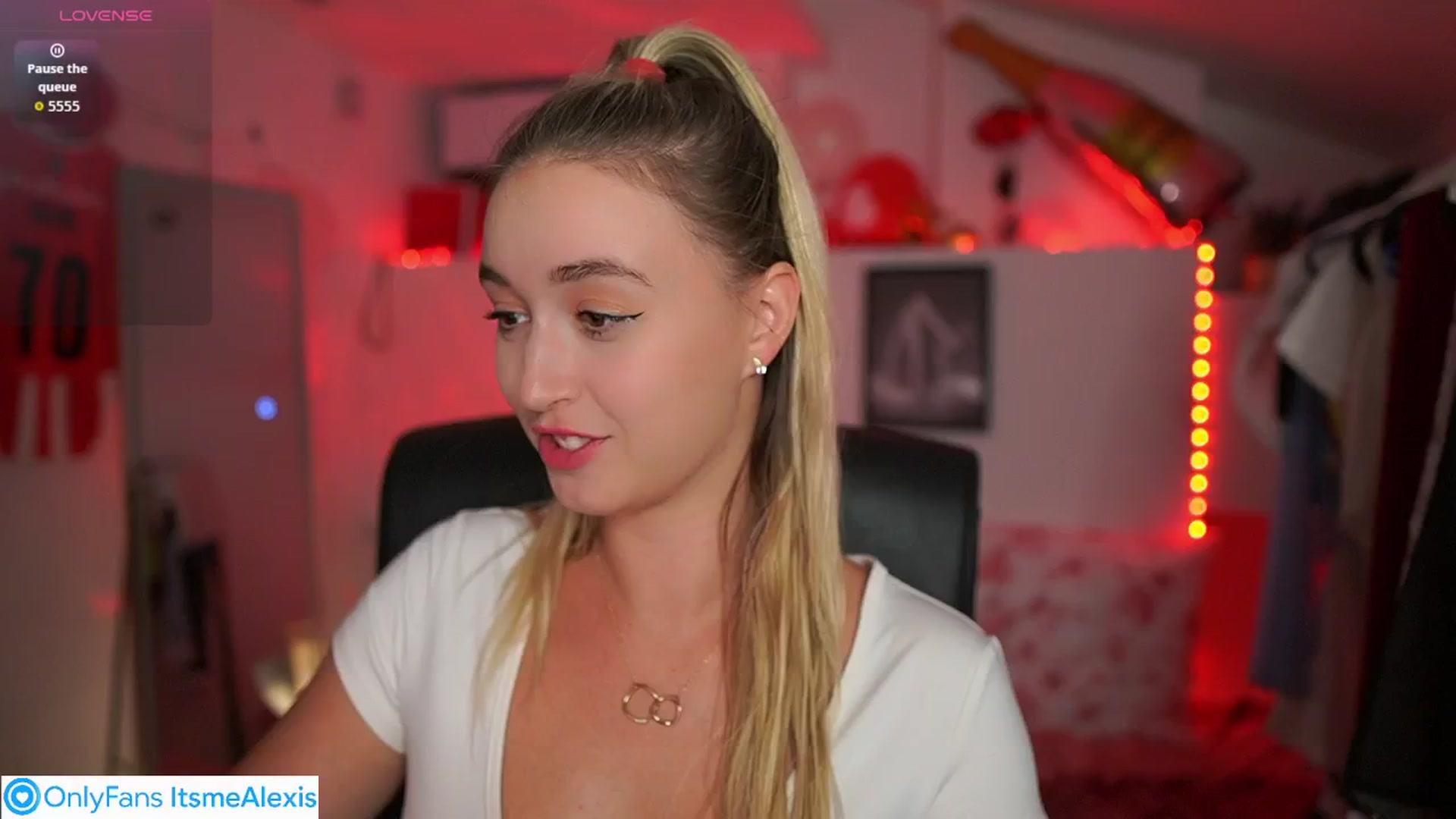 Gallery image thumbnail from Alexis__Texas's myfreecams stream on, 09/12/2025, 22:41 image 15 of 20
