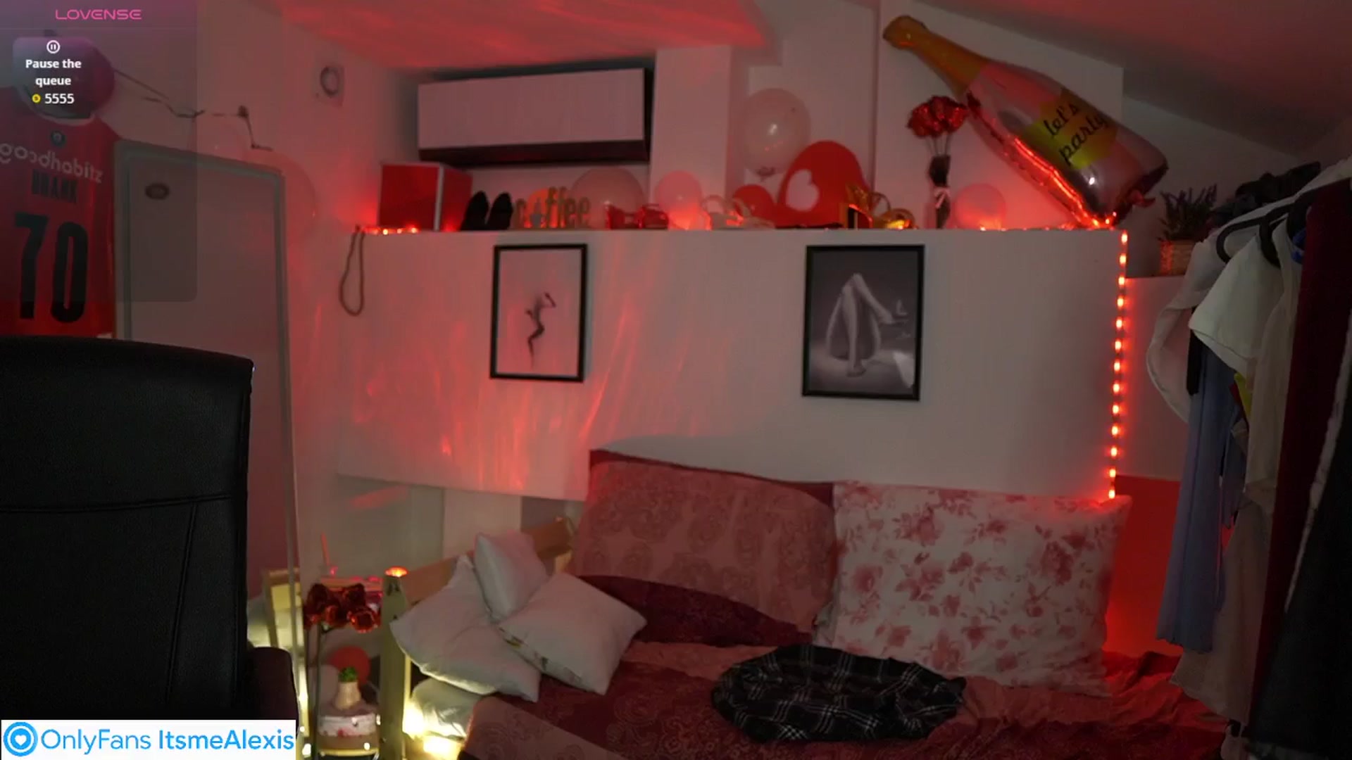Gallery image thumbnail from Alexis__Texas's myfreecams stream on, 09/12/2025, 22:41 image 8 of 20