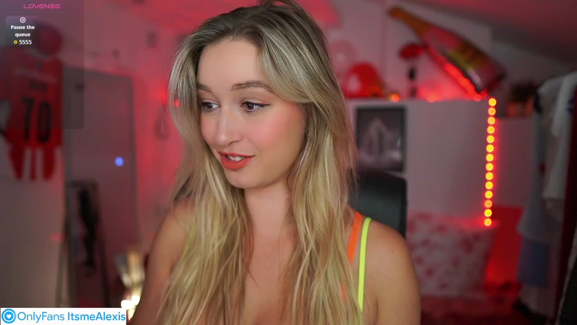 Gallery image thumbnail from Alexis__Texas's myfreecams stream on, 09/13/2025, 14:45 image 6 of 20