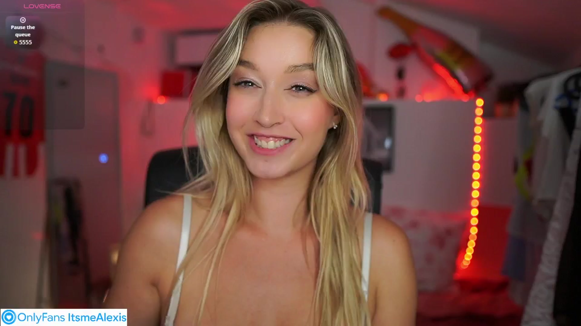 Gallery image thumbnail from Alexis__Texas's myfreecams stream on, 09/14/2025, 22:59 image 14 of 20