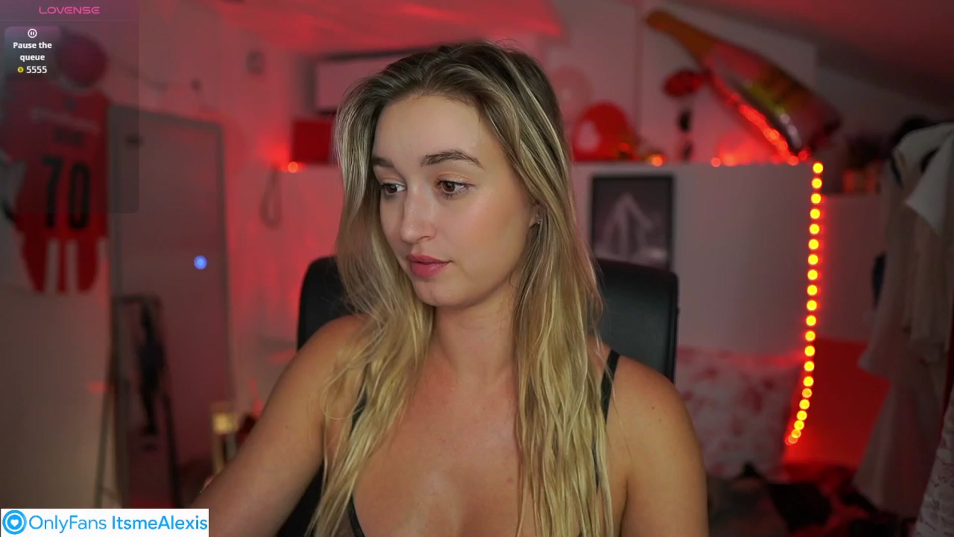 Gallery image thumbnail from Alexis__Texas's myfreecams stream on, 09/18/2025, 24:00 image 10 of 20