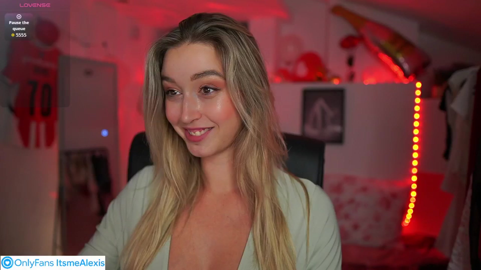 Gallery image thumbnail from Alexis__Texas's myfreecams stream on, 09/19/2025, 19:08 image 1 of 20