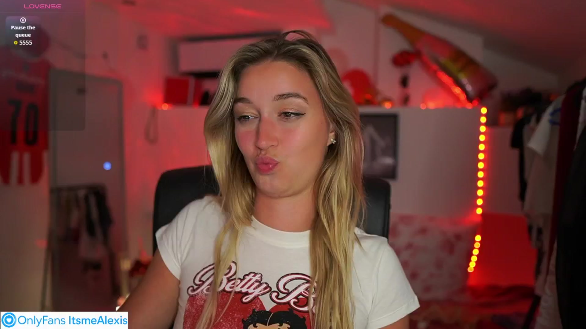Gallery image thumbnail from Alexis__Texas's myfreecams stream on, 09/21/2025, 23:23 image 15 of 20