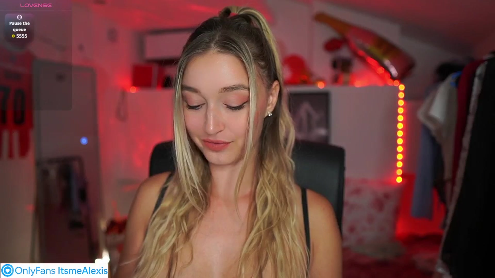 Gallery image thumbnail from Alexis__Texas's myfreecams stream on, 10/01/2025, 21:54 image 9 of 20