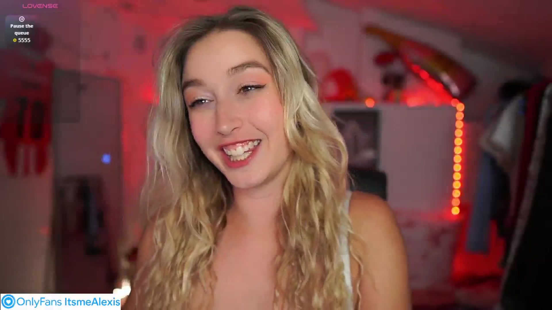 Gallery image thumbnail from Alexis__Texas's myfreecams stream on, 10/03/2025, 22:42 image 6 of 20