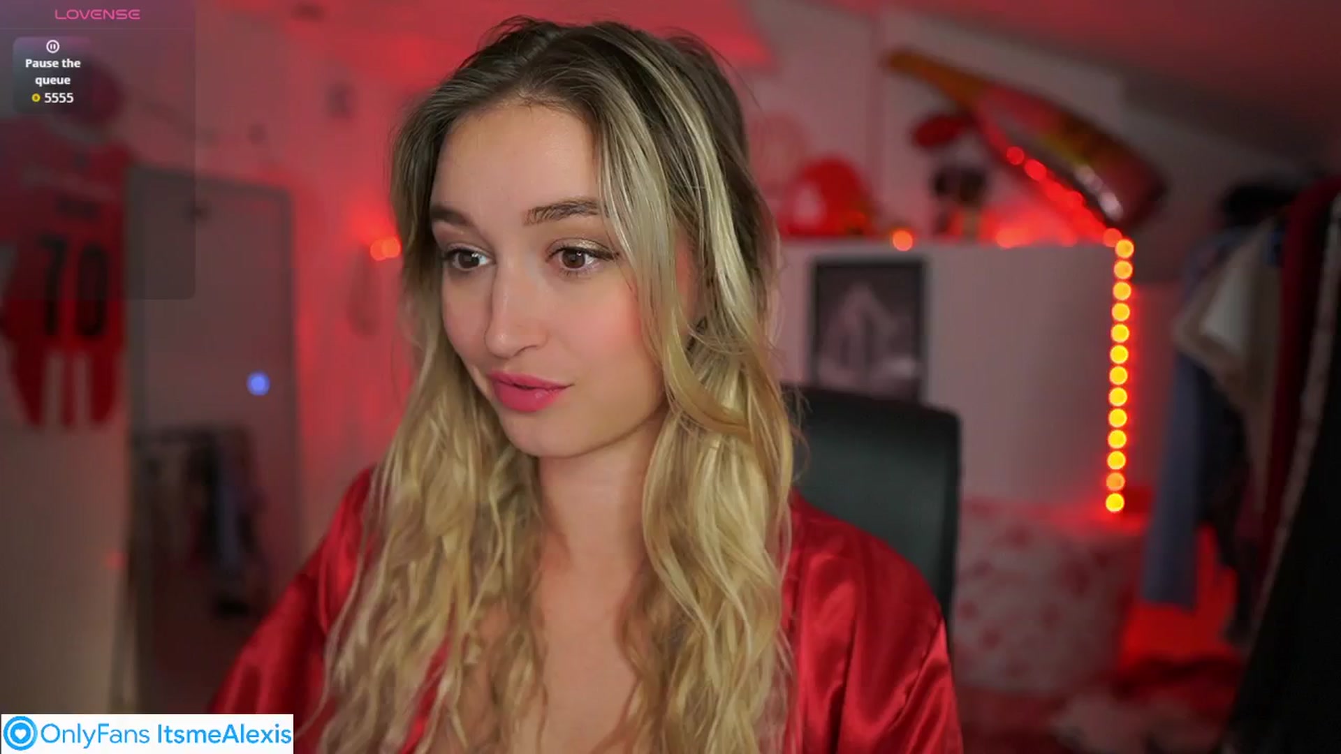 Gallery image thumbnail from Alexis__Texas's myfreecams stream on, 10/04/2025, 16:29 image 12 of 20