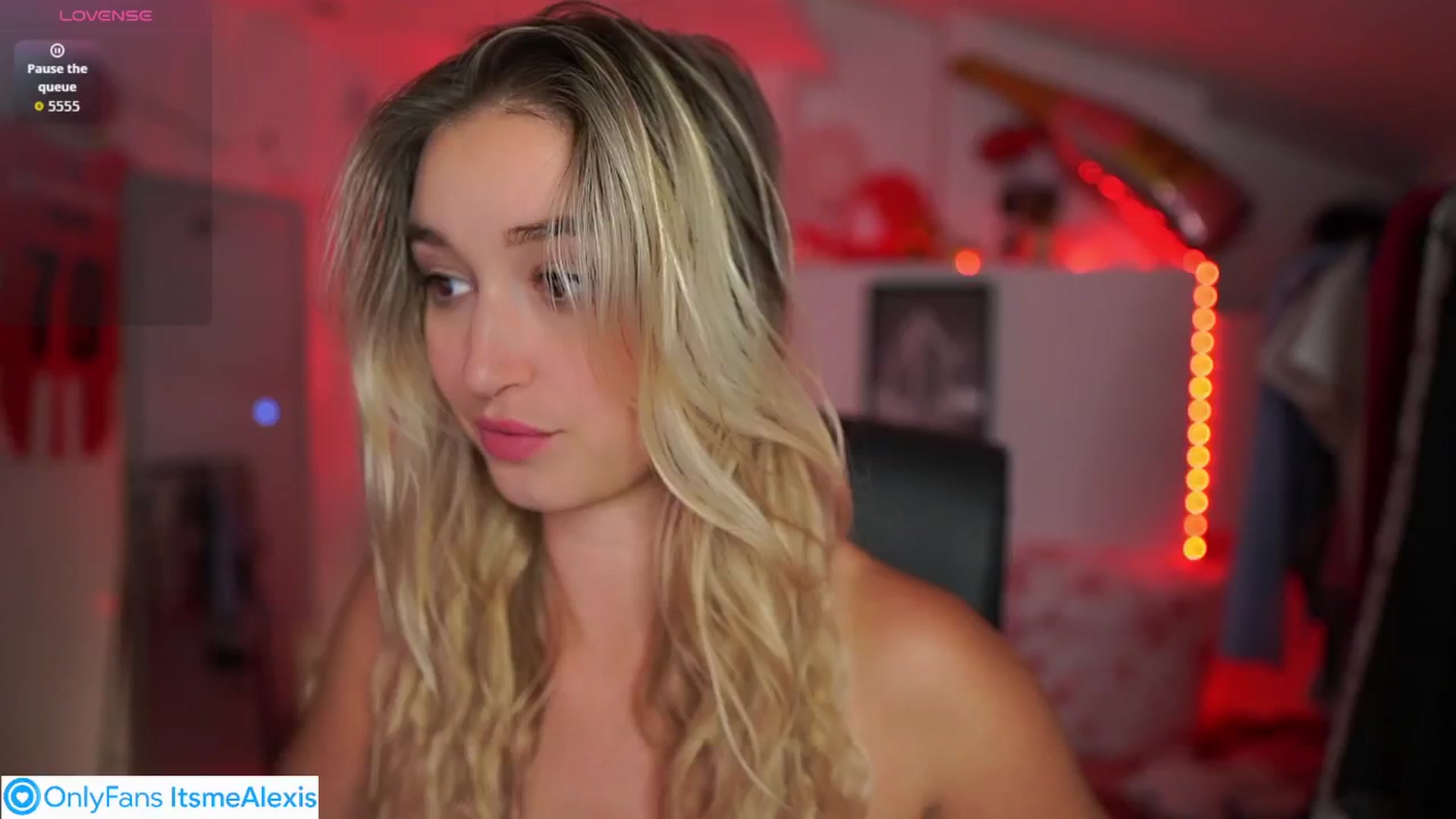 Gallery image thumbnail from Alexis__Texas's myfreecams stream on, 10/04/2025, 18:03 image 17 of 20