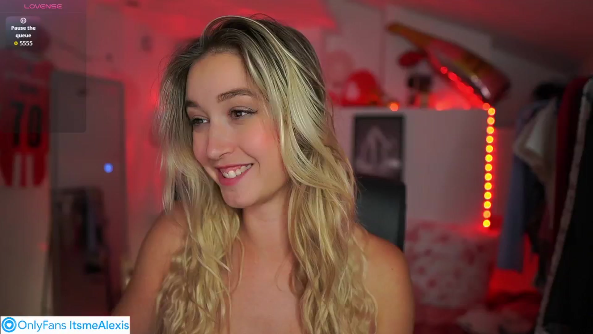 Gallery image thumbnail from Alexis__Texas's myfreecams stream on, 10/04/2025, 18:03 image 13 of 20