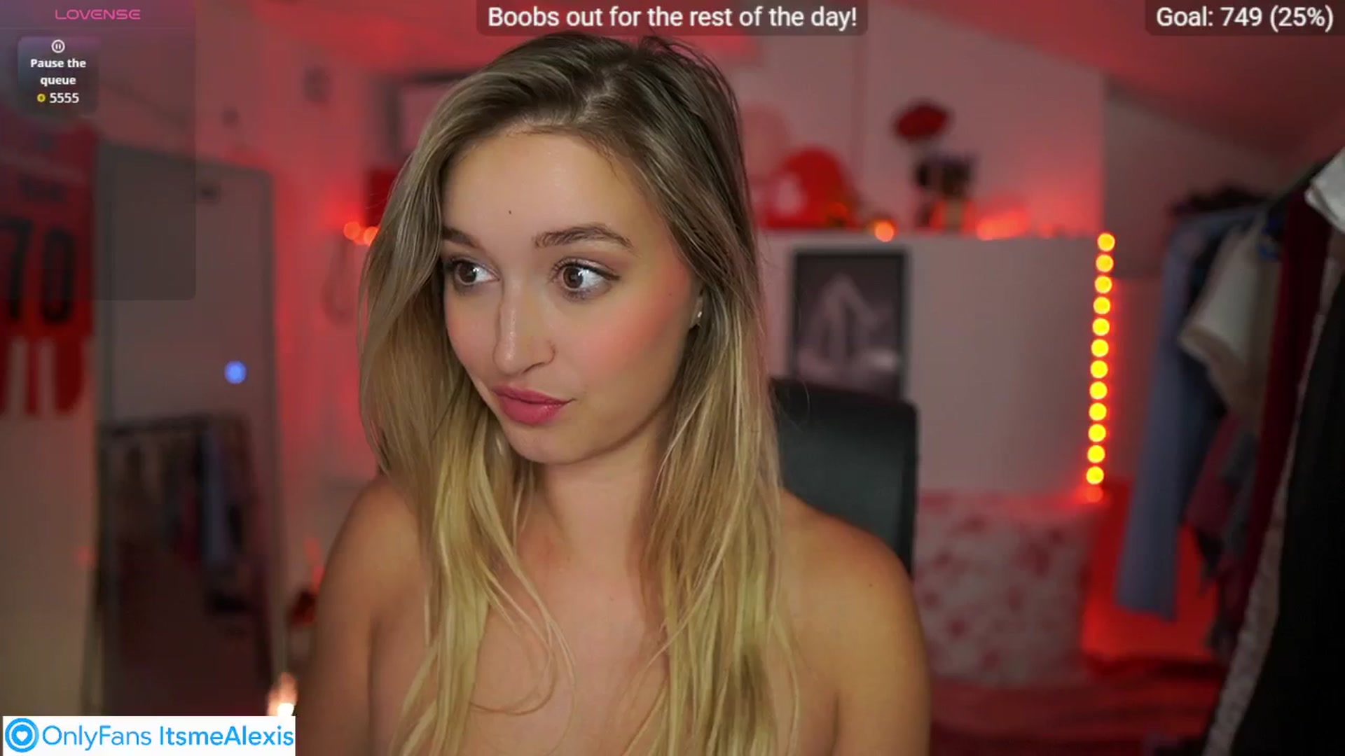 Gallery image thumbnail from Alexis__Texas's myfreecams stream on, 10/11/2025, 18:13 image 15 of 20
