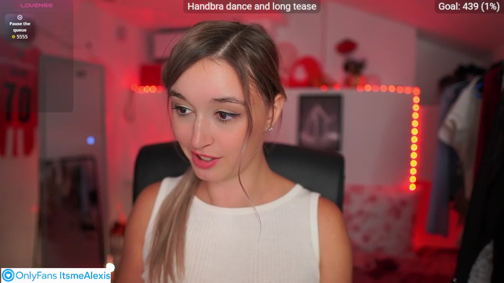 Gallery image thumbnail from Alexis__Texas's myfreecams stream on, 10/15/2025, 20:20 image 20 of 20