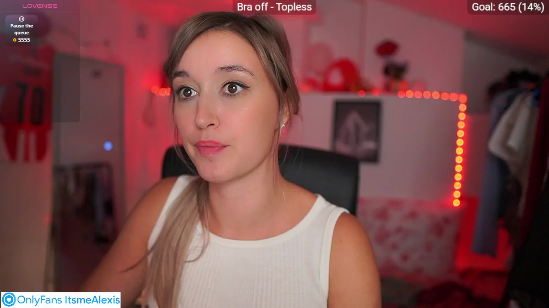Gallery image thumbnail from Alexis__Texas's myfreecams stream on, 10/15/2025, 23:39 image 15 of 20