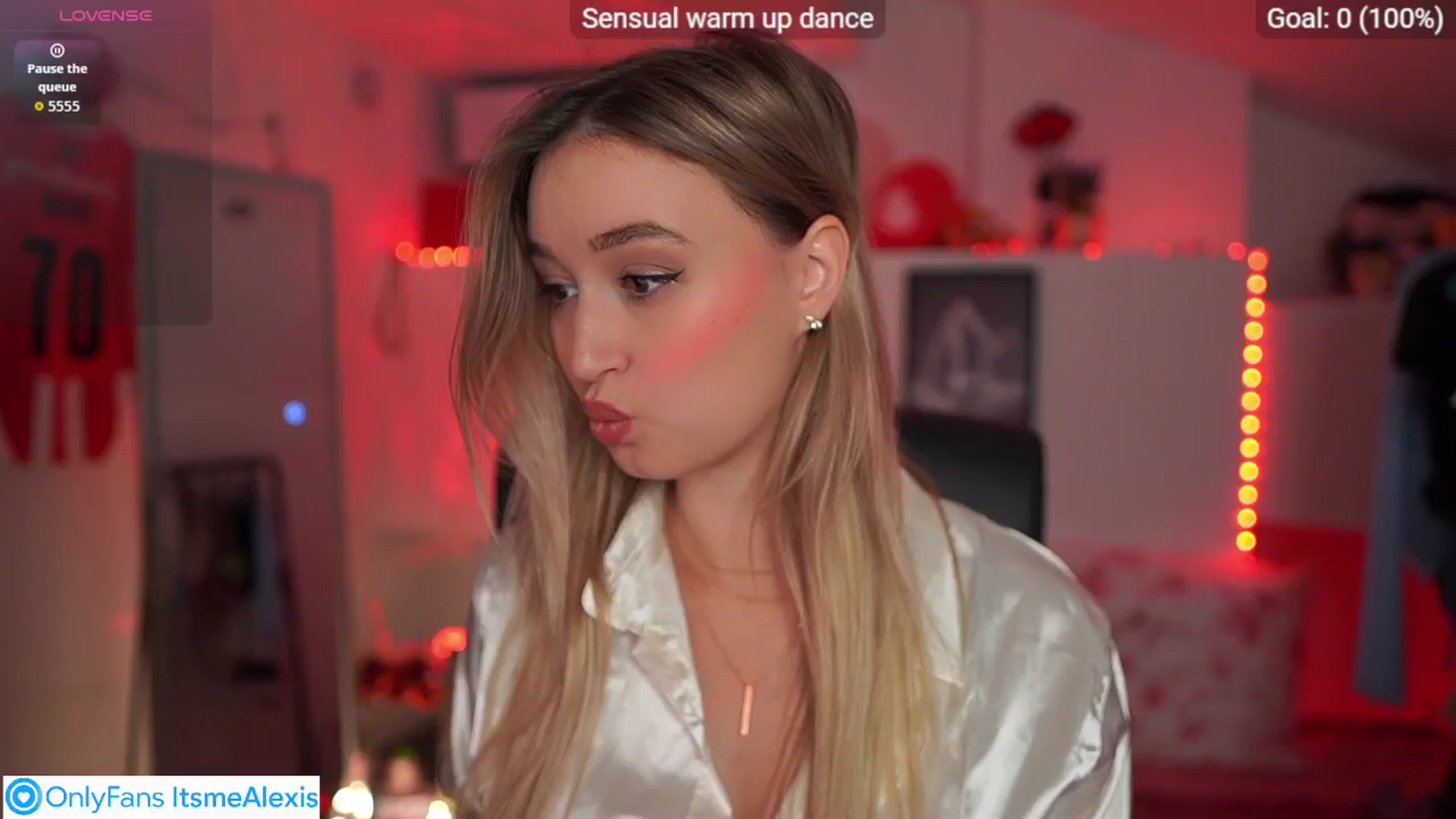 Gallery image thumbnail from Alexis__Texas's myfreecams stream on, 10/25/2025, 14:35 image 3 of 20