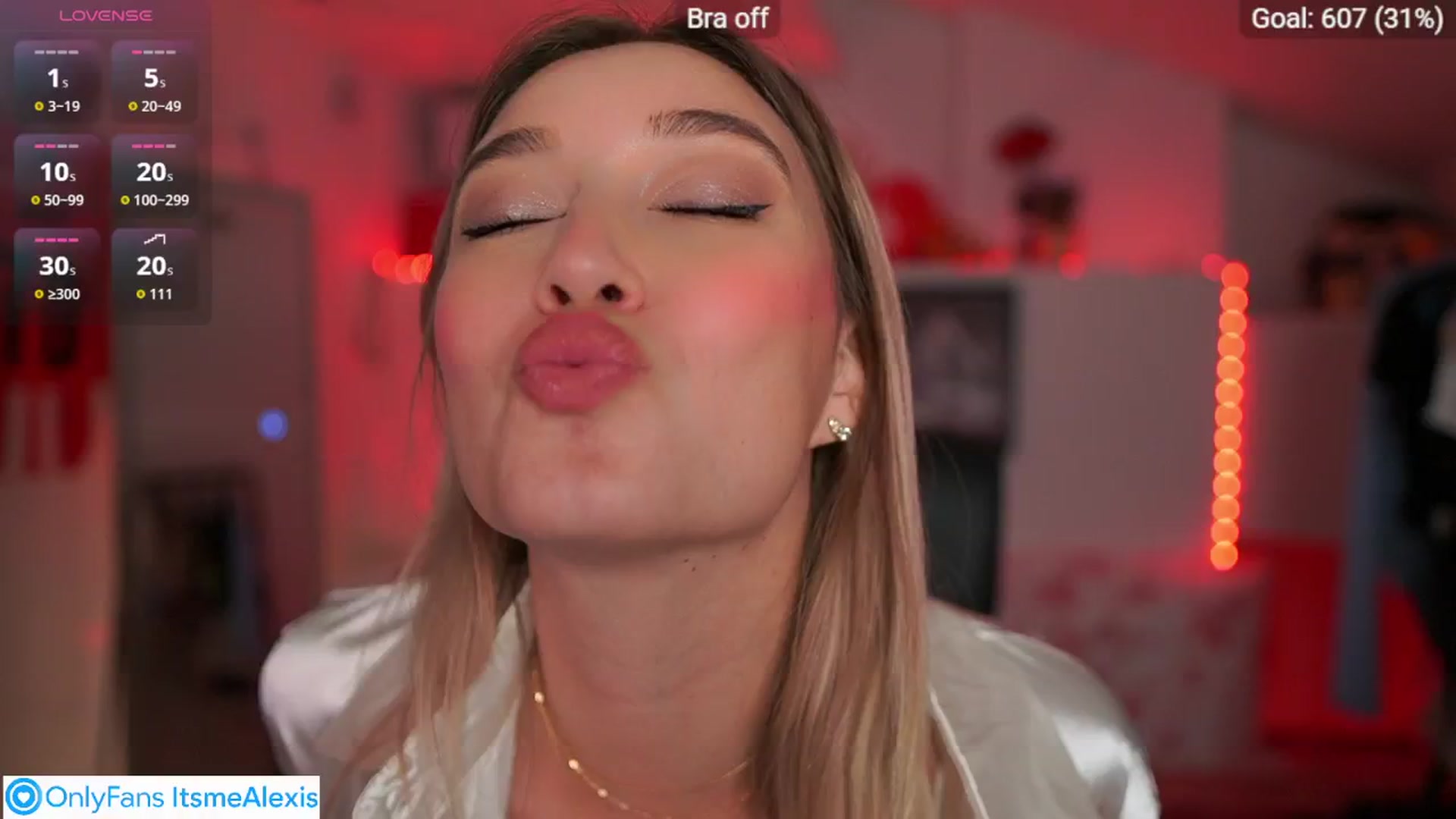 Gallery image thumbnail from Alexis__Texas's myfreecams stream on, 10/25/2025, 17:05 image 10 of 20