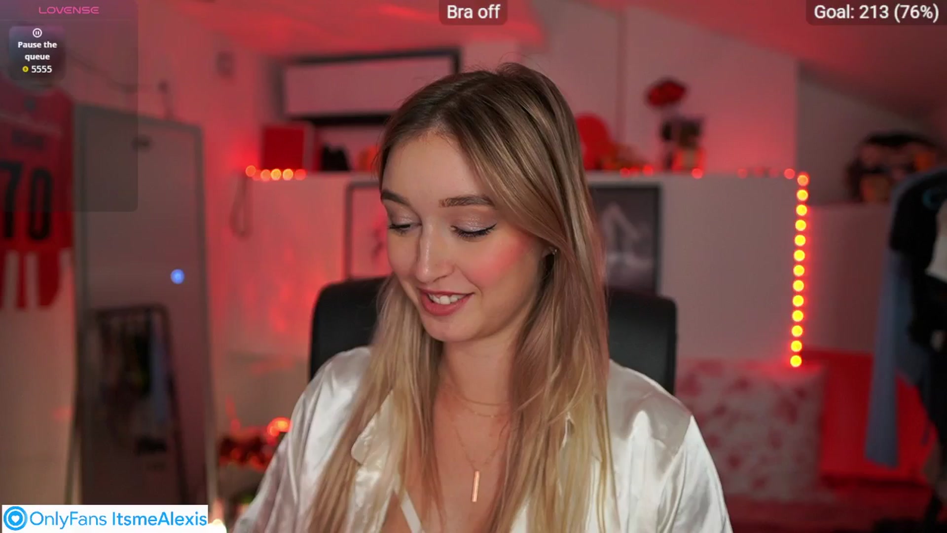 Gallery image thumbnail from Alexis__Texas's myfreecams stream on, 10/25/2025, 17:05 image 14 of 20