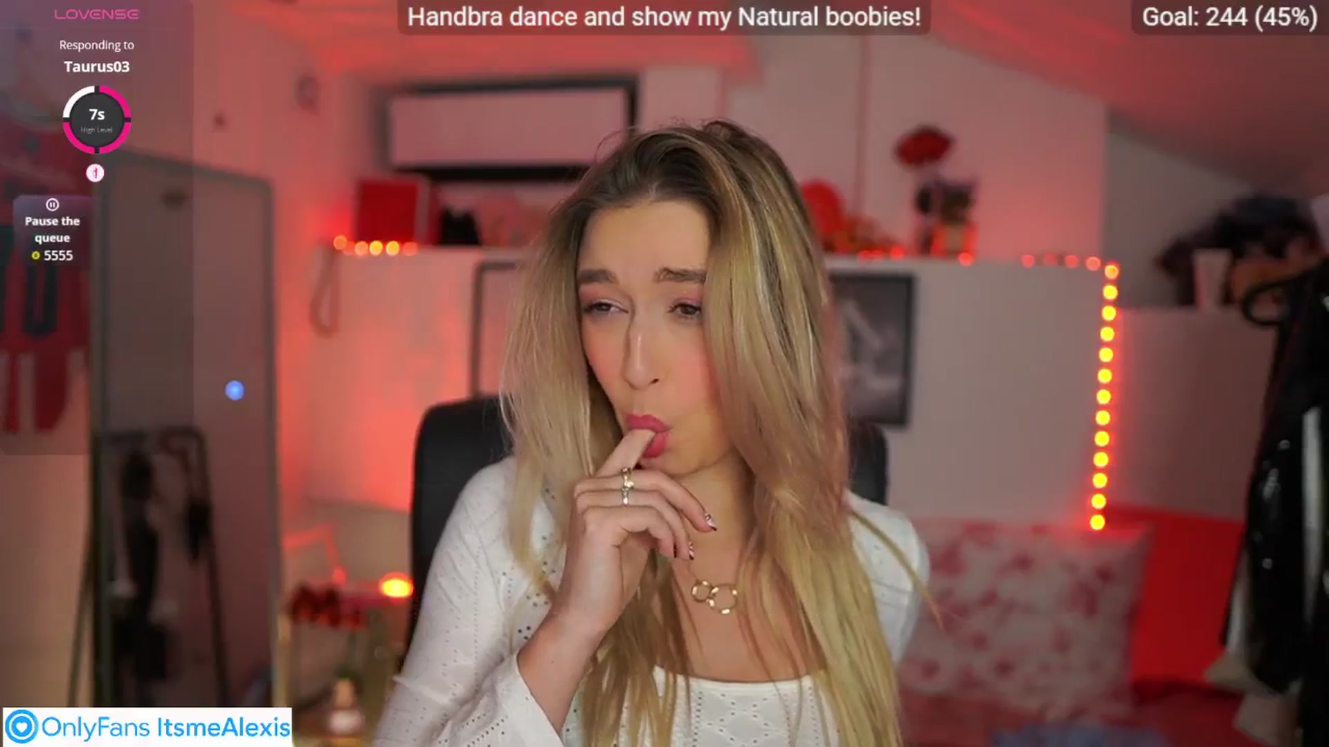 Gallery image thumbnail from Alexis__Texas's myfreecams stream on, 11/04/2025, 18:31 image 7 of 20
