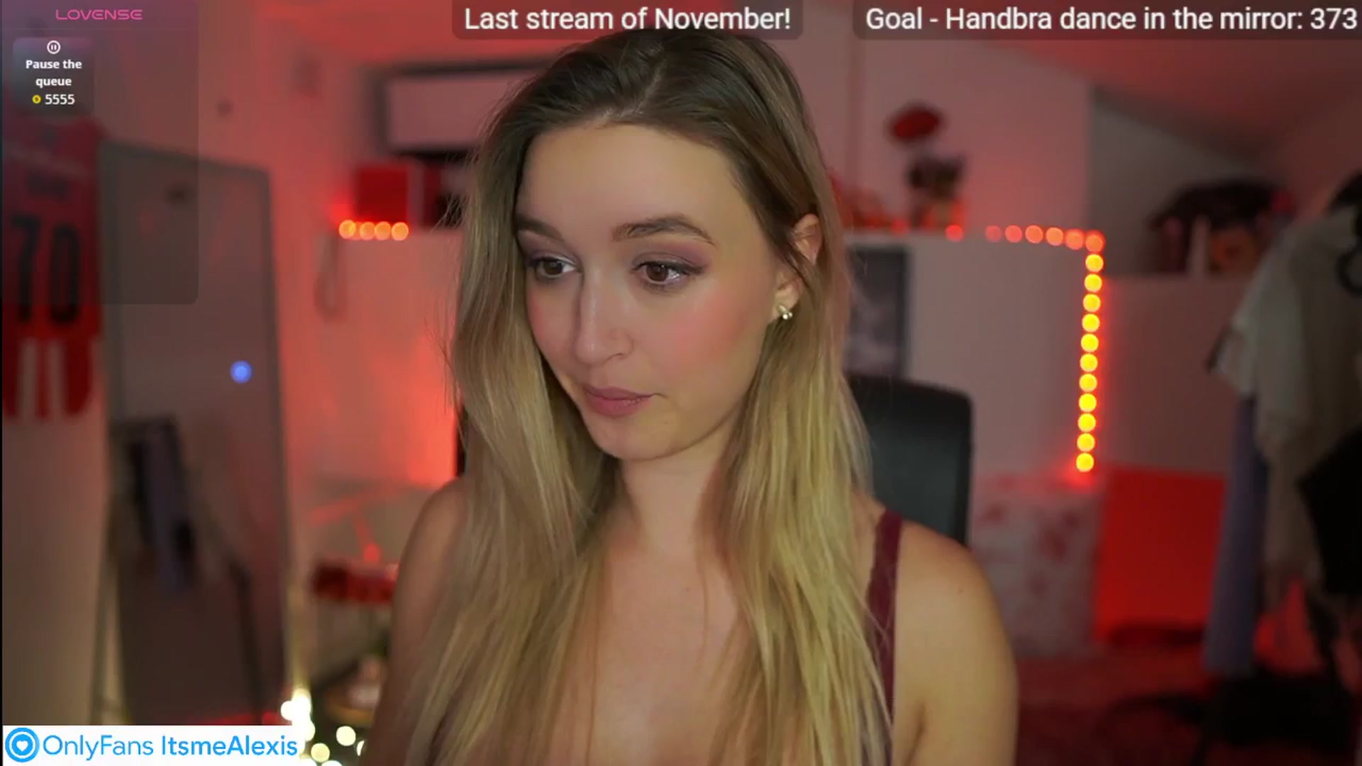 Gallery image thumbnail from Alexis__Texas's myfreecams stream on, 12/01/2025, 24:16 image 9 of 20
