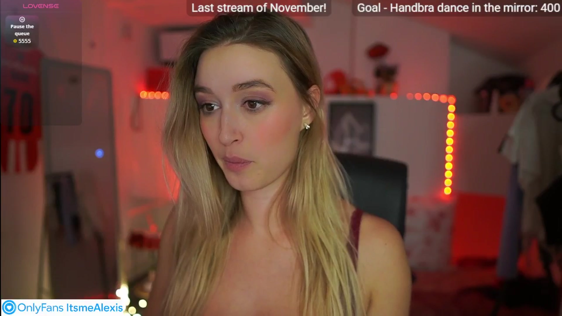 Gallery image thumbnail from Alexis__Texas's myfreecams stream on, 12/01/2025, 24:16 image 6 of 20